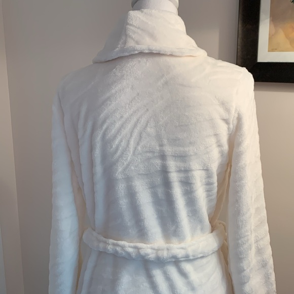 Velvet Kitten White Bathrobe NWOT Small - Picture 5 of 11